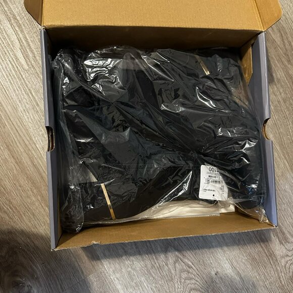 Liz Claiborne Womens Wonderful Block Heel Booties - Picture 6 of 6